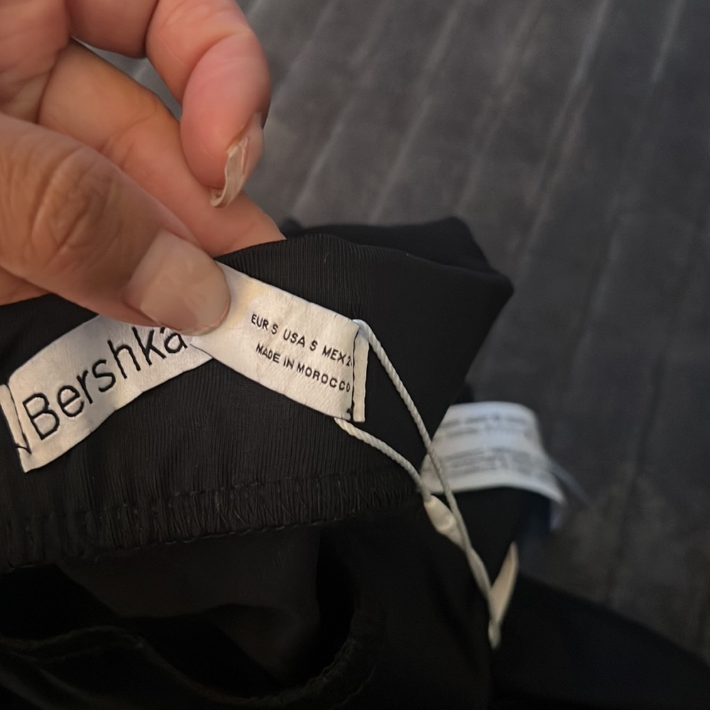 BERSHKA - Picture 8 of 8